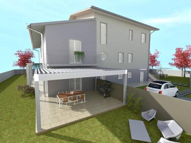 Villa trifamiliare in vendita a Cascina