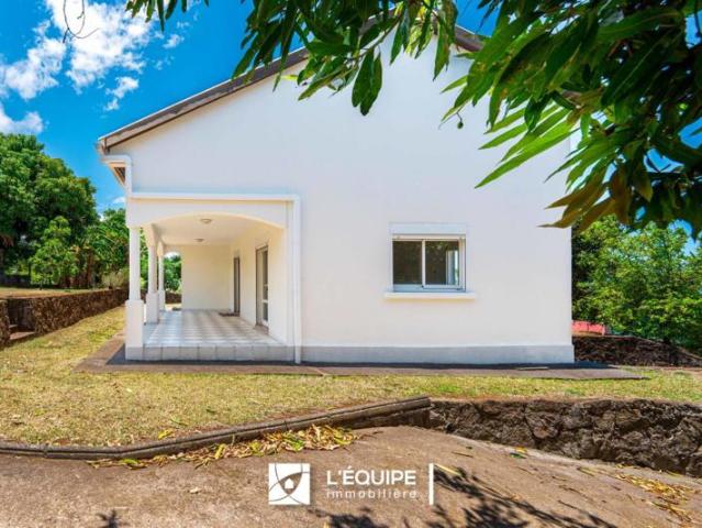 VILLA TYPE F4/5 AVEC GARAGE DANS LES BAS DE LA BRETAGNE