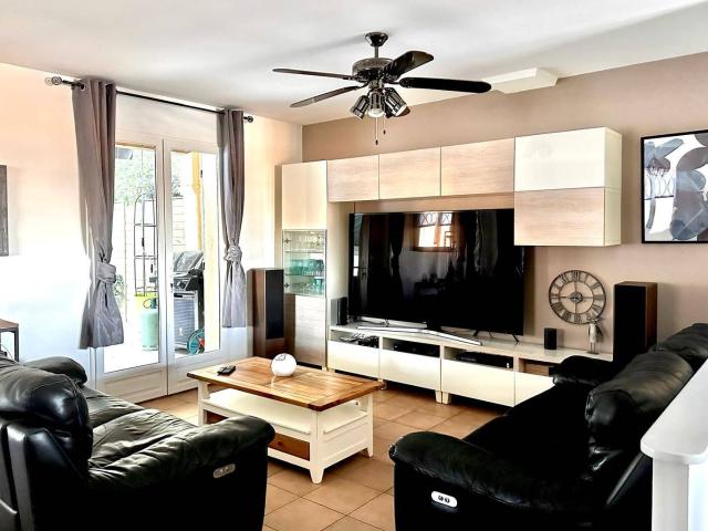 VILLA TYPE 4 GARAGE CHALET PISCINE