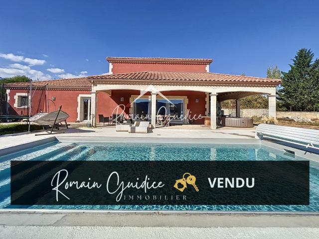 Villa Type 6 De 199 M2 Sur Son Terrain De 2122 M2 198m² Millau