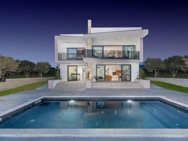 Villa Ultra Contemporaine Avec Vue Mer Située à Zada
