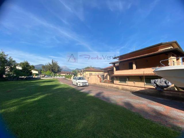 Villa unifamigliare di 110 mq a Forte dei Marmi