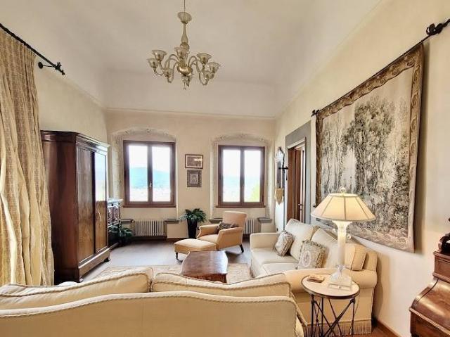 Villa unifamigliare di 250 mq a Firenze