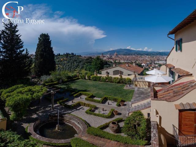 Villa unifamigliare di 250 mq a Firenze