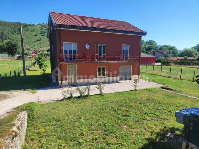 Villa unifamiliare Contrada Vallicella, Volturara Irpina