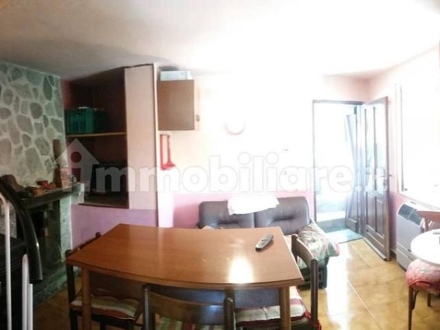 Villa unifamiliare, buono stato, 60 m², Lemie