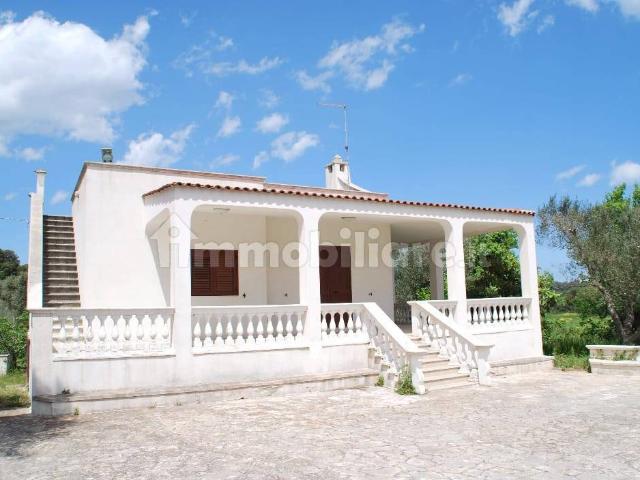 Villa unifamiliare Fumarola, Campanile, Fumarola, Cavalleriza, Ostuni