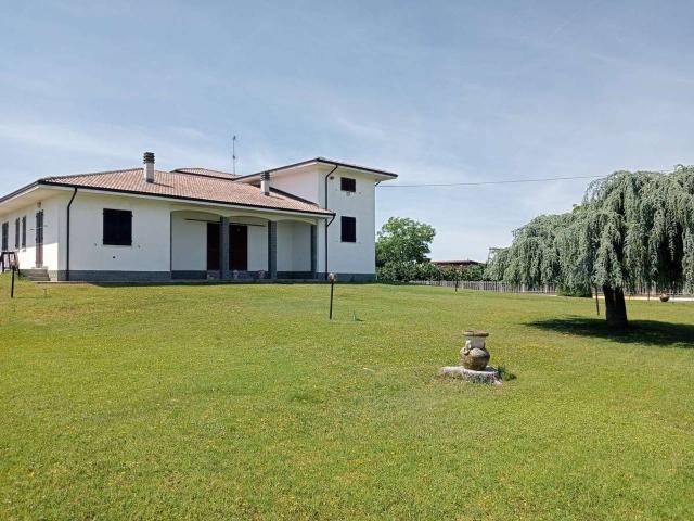 Villa unifamiliare in vendita a Alessandria