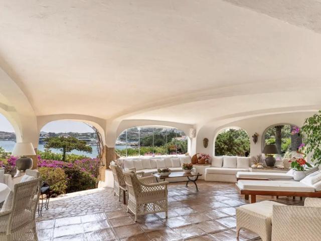 Villa unifamiliare in vendita a Arzachena