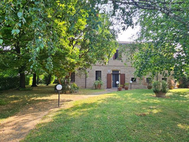 Villa unifamiliare in vendita a Bagnacavallo, Villanova