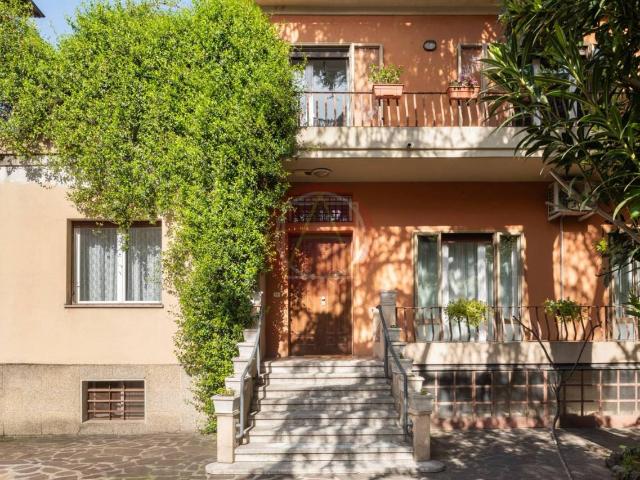 Villa unifamiliare in vendita a Bologna