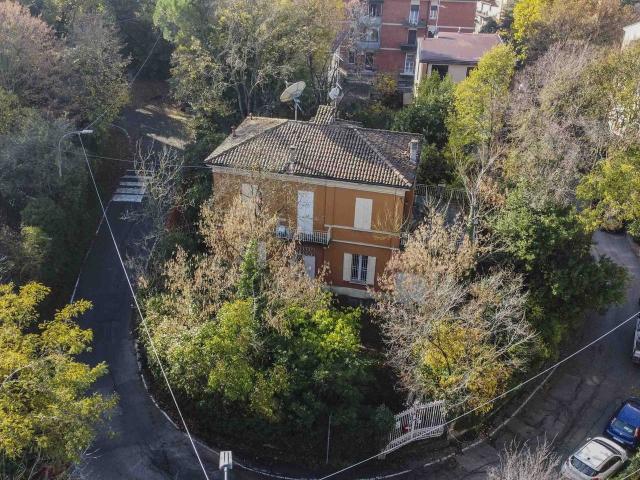 Villa unifamiliare in vendita a Bologna