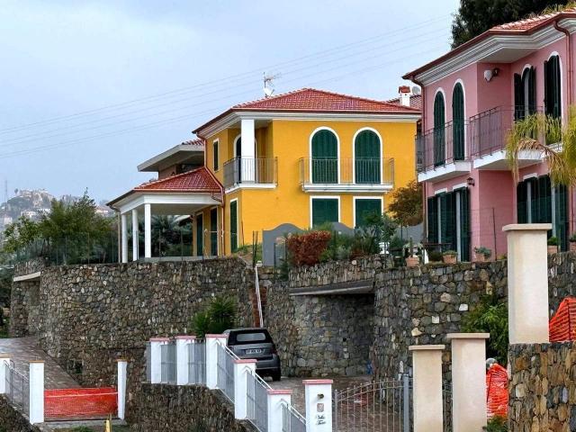Villa unifamiliare in vendita a Bordighera