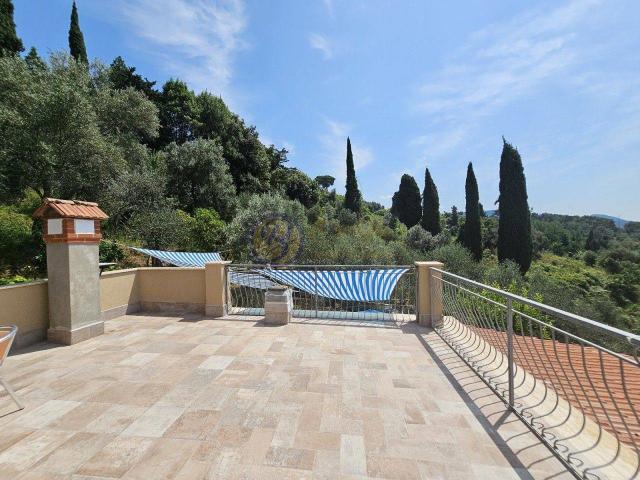Villa unifamiliare in vendita a Camaiore