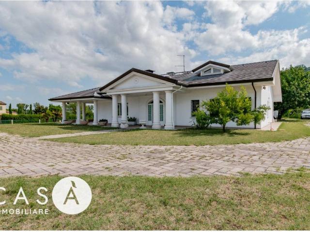 Villa unifamiliare in vendita a Cesena