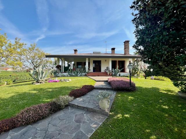 Villa unifamiliare in vendita a Fiume Veneto