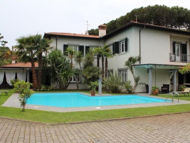 Villa unifamiliare in vendita a Forte Dei Marmi