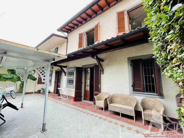 Villa unifamiliare in vendita a Forte Dei Marmi
