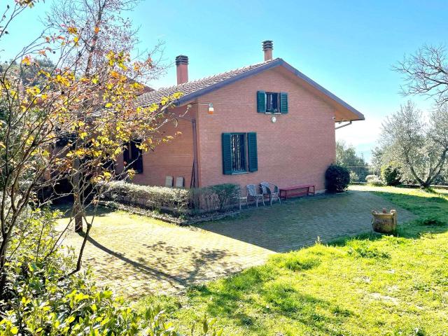 Villa unifamiliare in vendita a Perugia