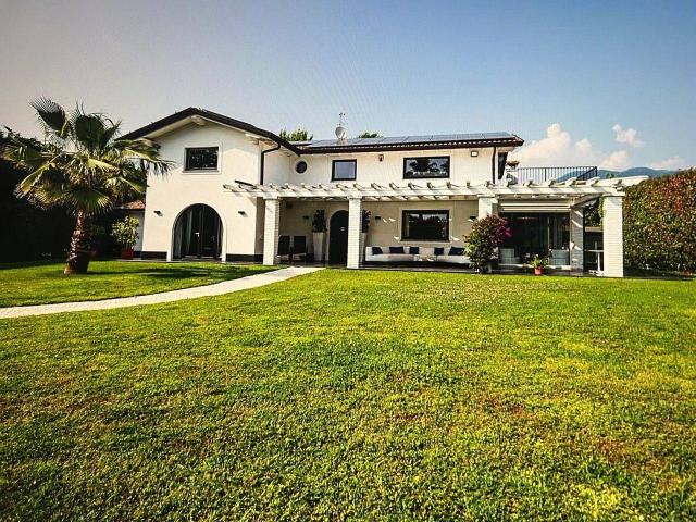 Villa unifamiliare in vendita a Pietrasanta