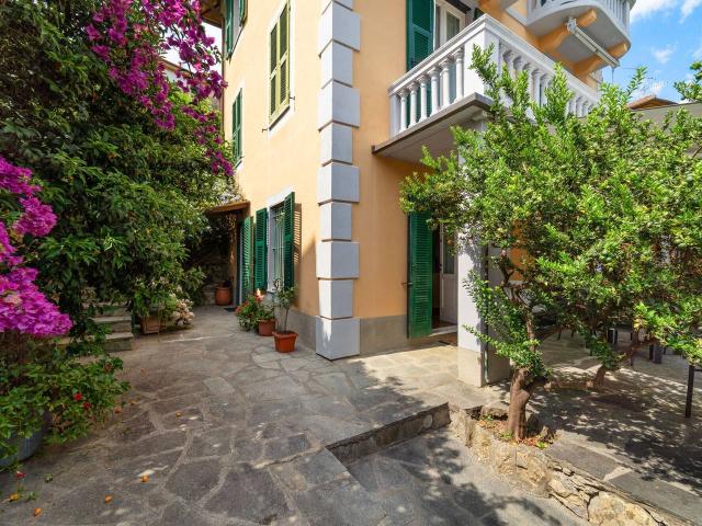 Villa unifamiliare in vendita a Rapallo
