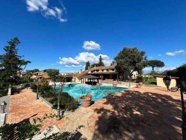 Villa unifamiliare in vendita a Roma