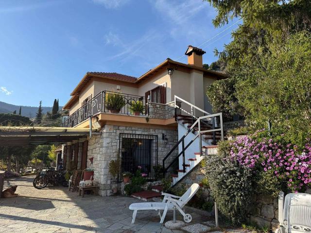 Villa unifamiliare in vendita a Sanremo