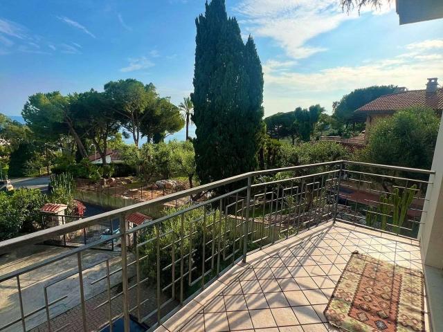 Villa unifamiliare in vendita a Sanremo