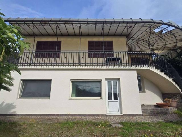 Villa unifamiliare in vendita a Sanremo