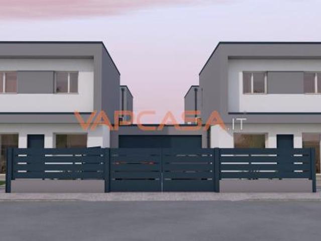 VILLA UNIFAMILIARE INDIPENDENTE CON GIARDINO