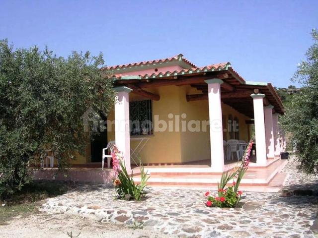 Villa unifamiliare Località Osala, 7, Orosei