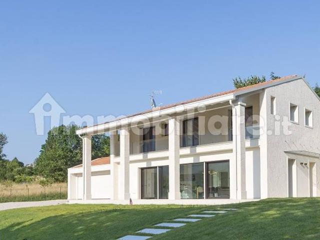 Villa unifamiliare, nuova, 275 m², Chiuppano