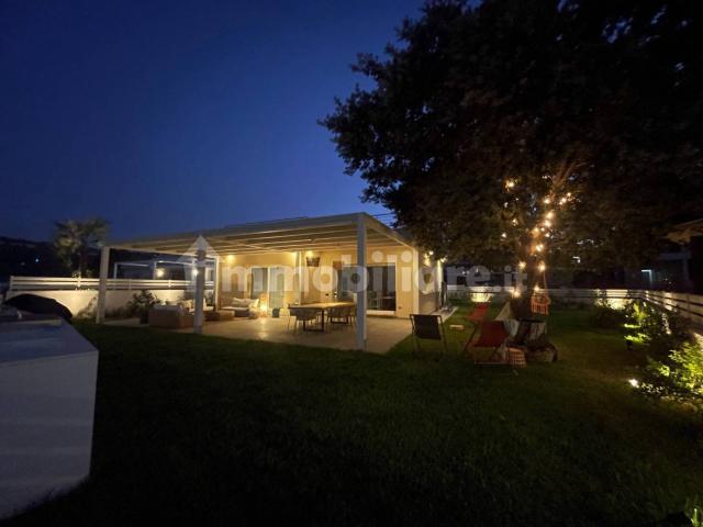 Villa unifamiliare, nuova, 94 m², Drapia