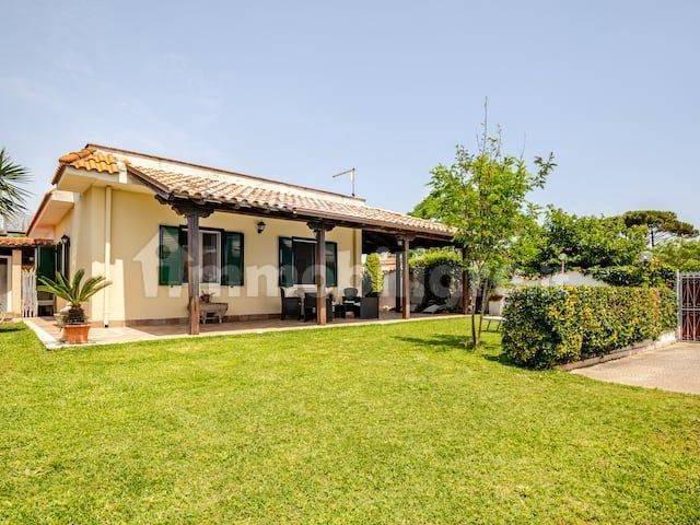 Villa unifamiliare traversa 23, Litoranea Terracina San Felice, Terracina