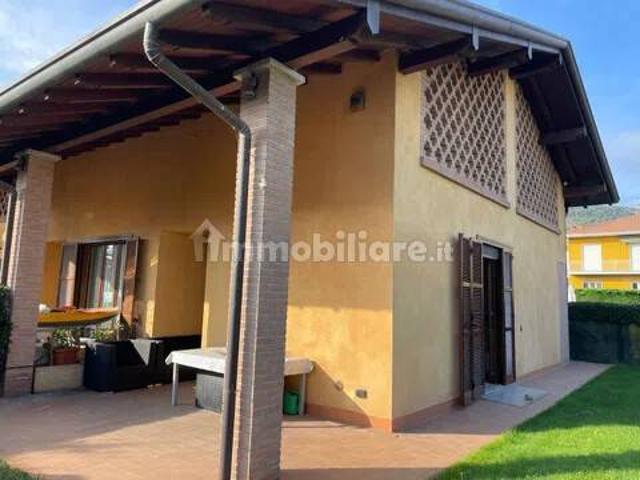 Villa unifamiliare via Metà Campagna No Number, Comabbio