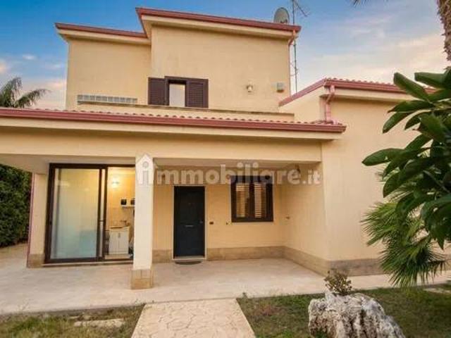Villa unifamiliare via Monte Cervino, 8, Epipoli, Siracusa