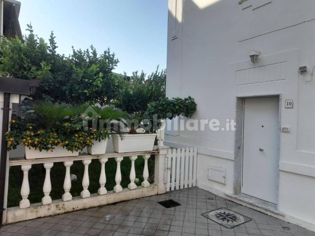 Villa unifamiliare via Nazionale Occhio di Pellaro 157, San Gregorio, Reggio Calabria