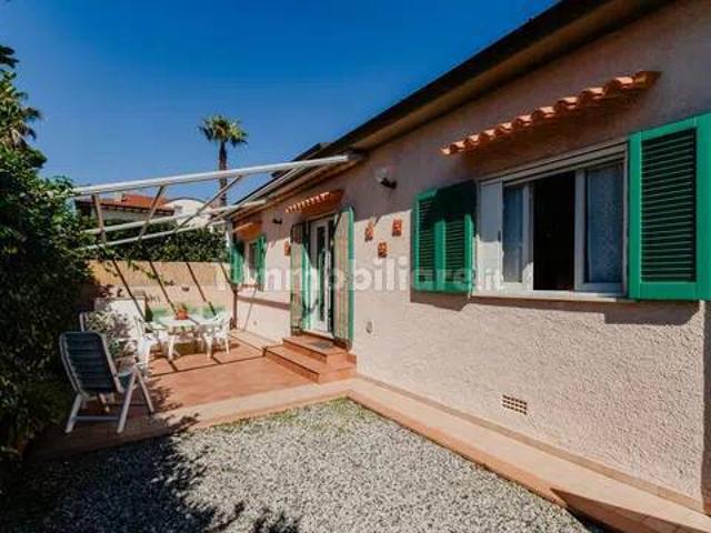 Villa unifamiliare via Agnelli, 20, Centro, Forte dei Marmi