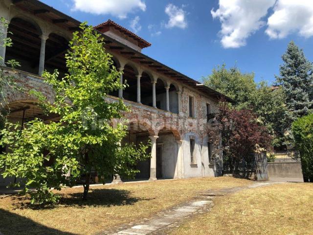 Villa unifamiliare via Camillo Benso di Cavour 10, Centro, Gavirate