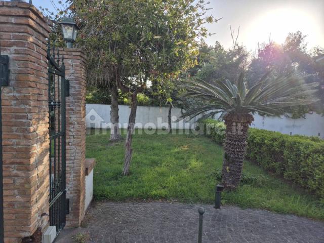 Villa unifamiliare via Cicerone 6, Centro, Bacoli