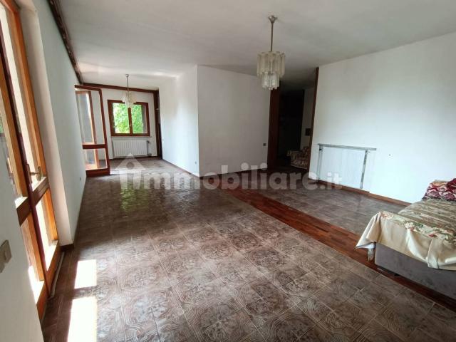 Villa unifamiliare via Creta, Vicobarone, Ziano Piacentino