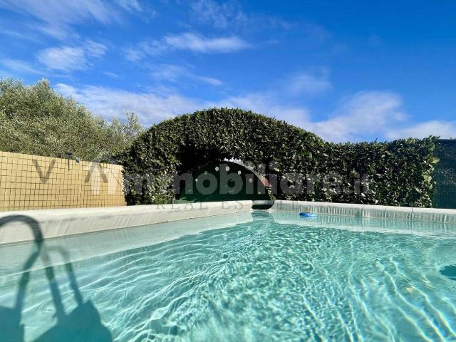 Villa unifamiliare via Del Fiaschetto, Capezzano Pianore, Camaiore