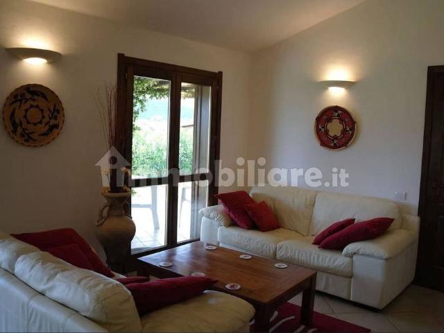 Villa unifamiliare via del Rosmarino 12, Domus De Maria