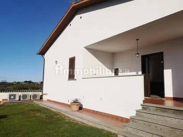 Villa unifamiliare via Delle Azalee, 8, Pescia Romana, Montalto di Castro