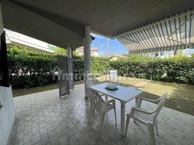 Villa unifamiliare via delle Ginestre, Villaggio Giornalisti Poggio, Anzio