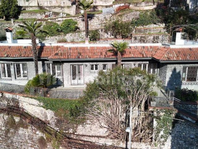 Villa unifamiliare via Francesco Petrarca, Albogasio Oria, Valsolda