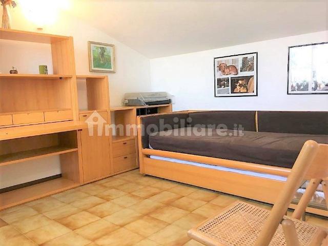 Villa unifamiliare via Loano, Fregene, Fiumicino