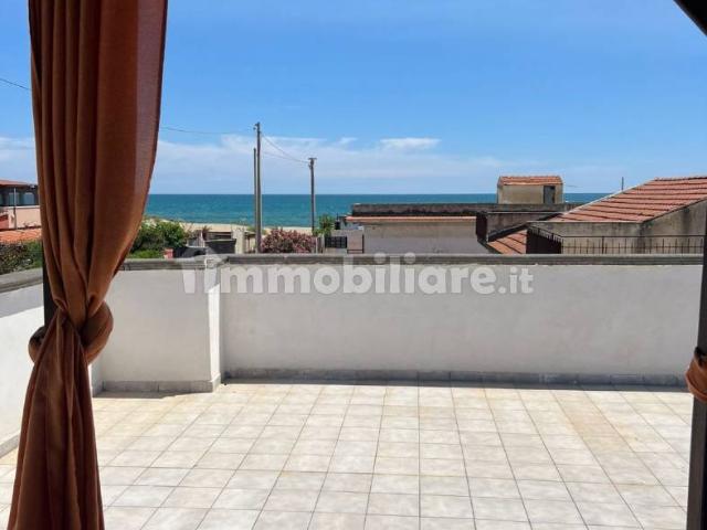 Villa unifamiliare via Pesce Dorato 80, Villaggio Paradiso, Catania