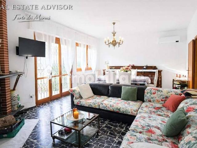 Villa unifamiliare via Piave, Centro, Forte dei Marmi