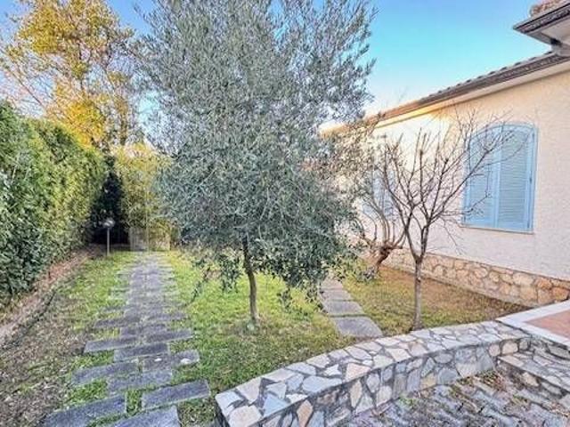 Villa unifamiliare via Pietrabianca, Sparvasile, Bonifati